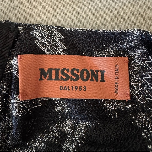NWT MISSONI Tie-front Metallic
Mini Dress Black Silver Fit and Flare Size 38 - Picture 3 of 16